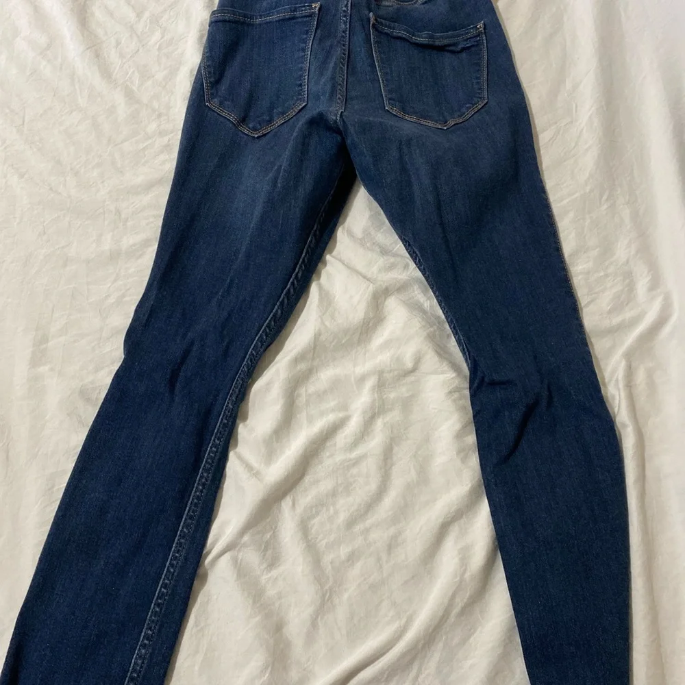 Jeans - Picture 2 of 3